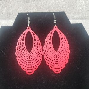 Elegant Red Filigree Earrings Wooden